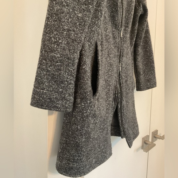 Banana Republic PETITES Long Jacket  with dual zipper and front pockets. - Picture 4 of 10